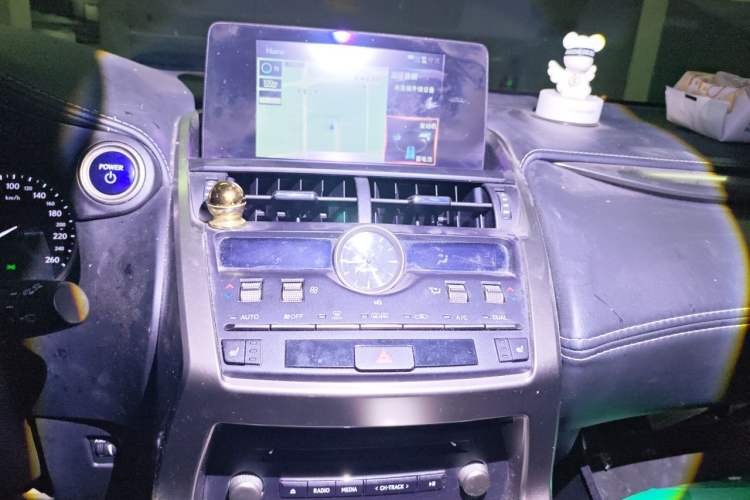 Used Lexus NX 2017 300h Front-Drive FENGSHANG Edition Audio And AC Panel