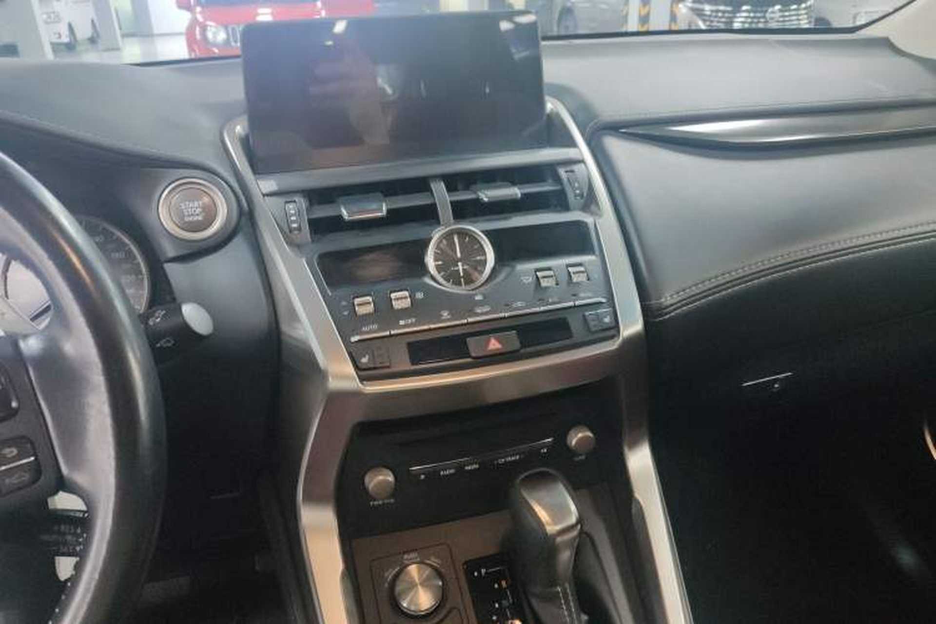 Used Lexus NX 2017 300 All-Wheel Drive Fēngshàng Edition Audio And AC Panel