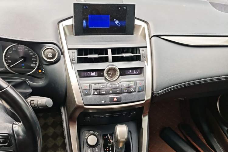 Used Lexus NX 2017 200 Front-Wheel-Drive X-Trail SE Edition Audio And AC Panel