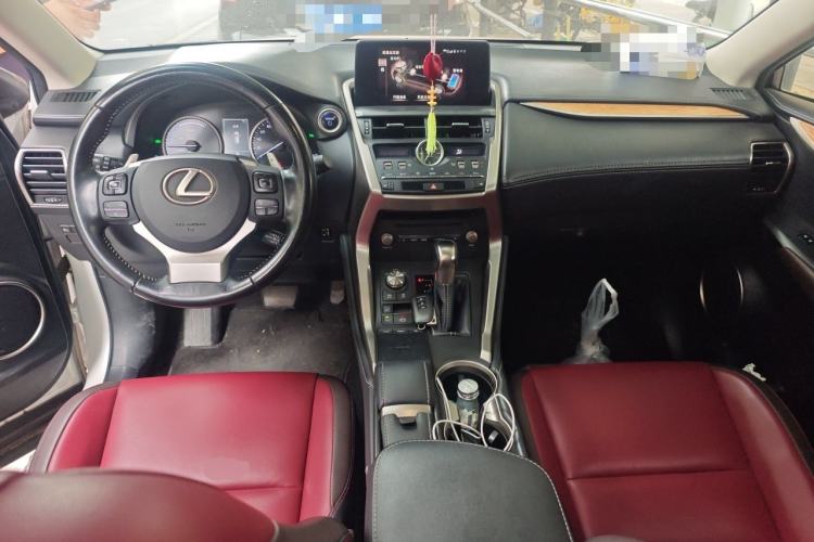 Used Lexus NX 2017 300h All-Wheel Drive Fongzhi Edition Center Console