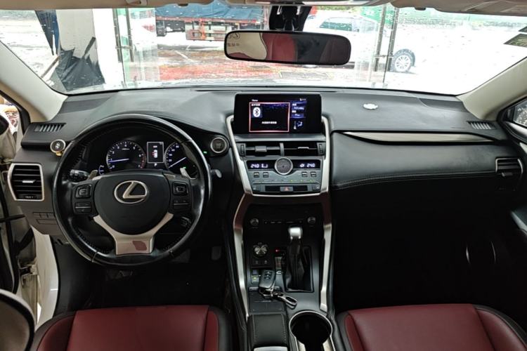 Used Lexus NX 2017 300 Front-Wheel-Drive Limited Edition Center Console