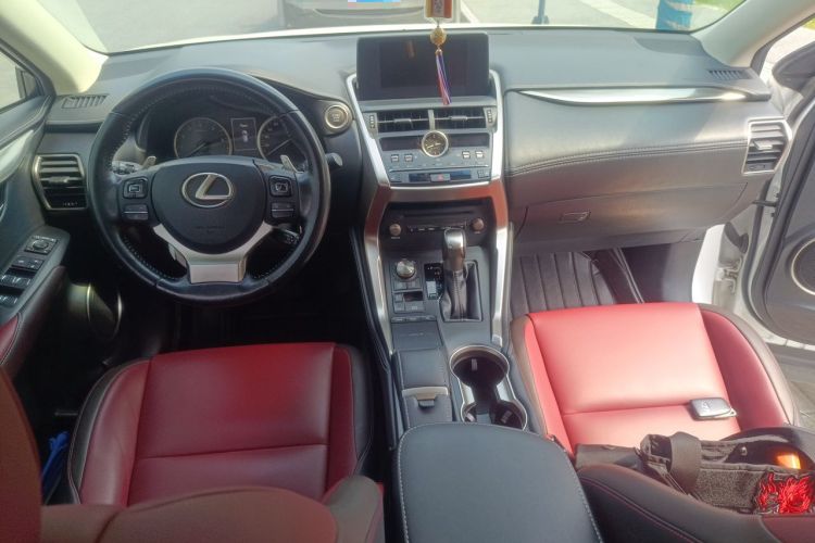 Used Lexus NX 2017 300 Front-Wheel-Drive Limited Edition Center Console
