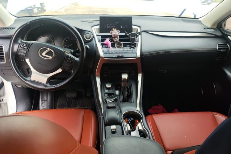 Used Lexus NX 2017 200 Front-Wheel-Drive X-Trail SE Edition Center Console