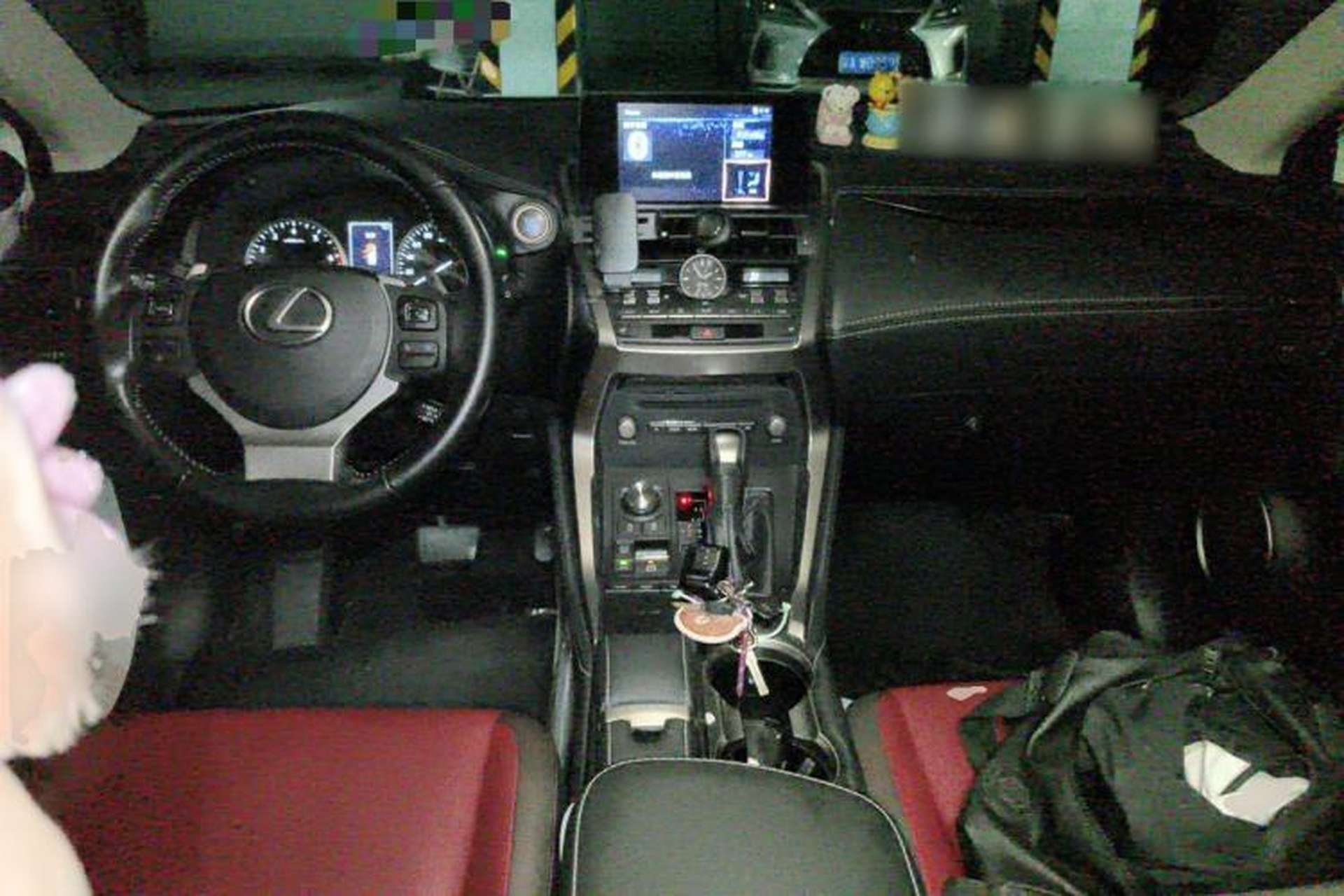Used Lexus NX 2017 300 Front-Wheel-Drive Limited Edition Center Console
