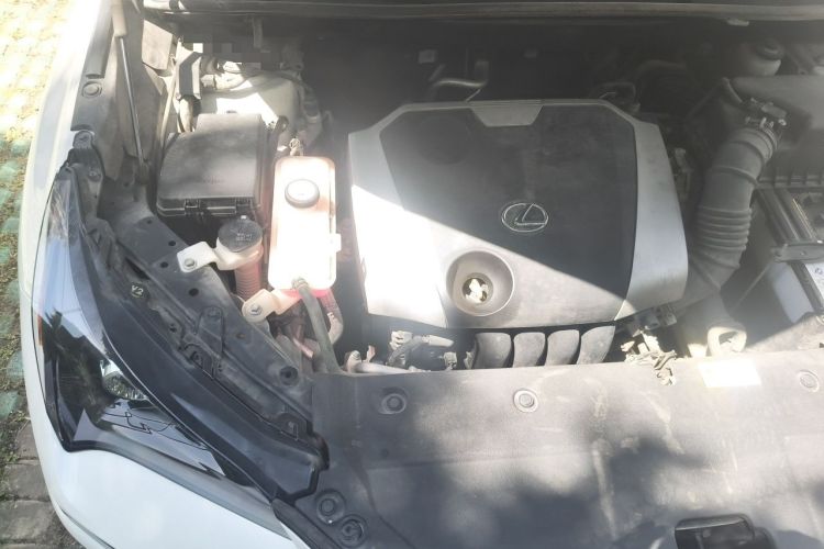Used Lexus NX 2017 200 Front-Wheel-Drive X-Trail SE Edition Engine Bay Right
