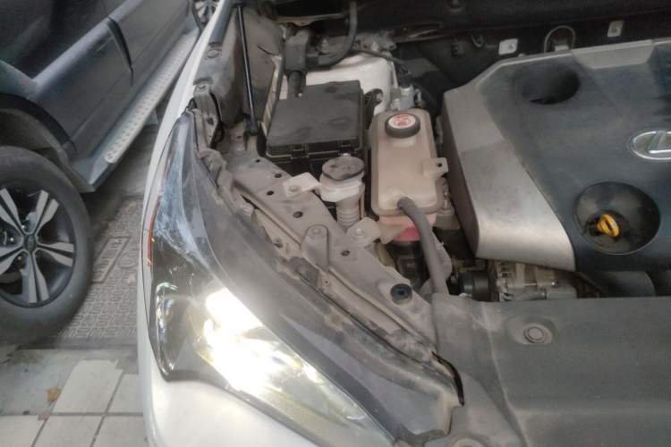 Used Lexus NX 2017 200 Front-Wheel-Drive X-Trail SE Edition Engine Bay Right