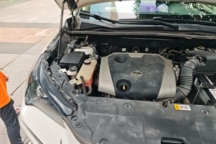 Used Lexus NX 2017 200 Front-Wheel-Drive X-Trail SE Edition Engine Bay Right