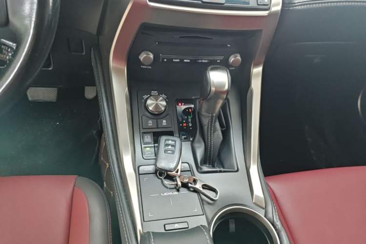 Used Lexus NX 2017 300 Front-Wheel-Drive Limited Edition Gear Lever
