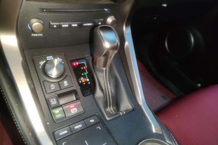 Used Lexus NX 2017 200 Front-Wheel-Drive X-Trail SE Edition Gear Lever