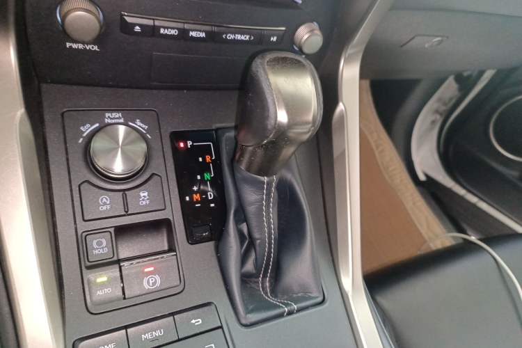 Used Lexus NX 2017 200 Front-Wheel-Drive X-Trail SE Edition Gear Lever