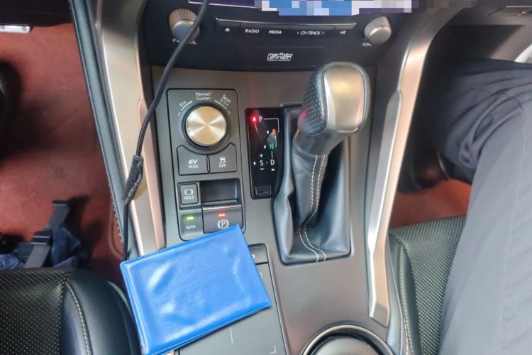Used Lexus NX 2017 300h All-Wheel Drive F SPORT Gear Lever