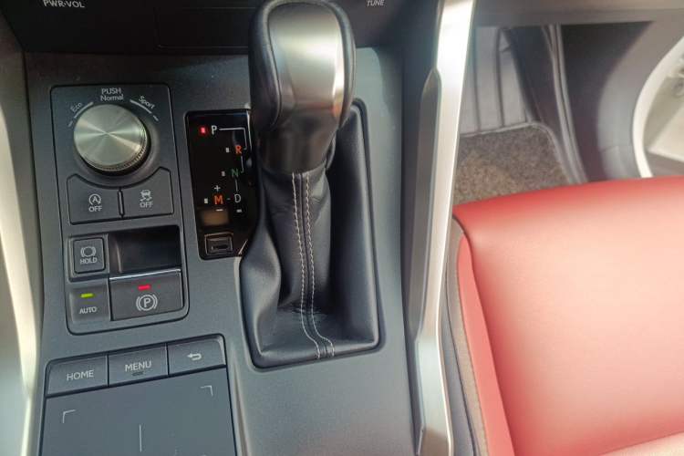 Used Lexus NX 2017 300 Front-Wheel-Drive Limited Edition Gear Lever