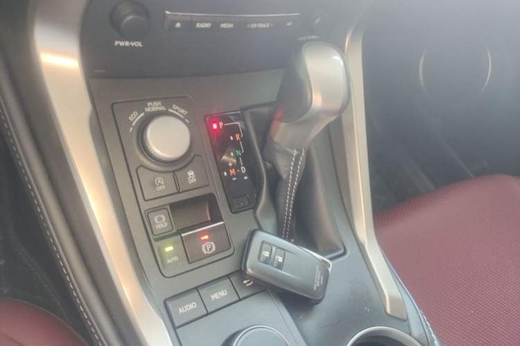 Used Lexus NX 2017 200 Front-Wheel-Drive X-Trail SE Edition Gear Lever
