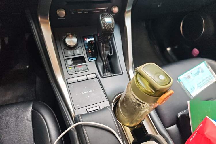 Used Lexus NX 2017 200 Front-Wheel-Drive X-Trail SE Edition Gear Lever
