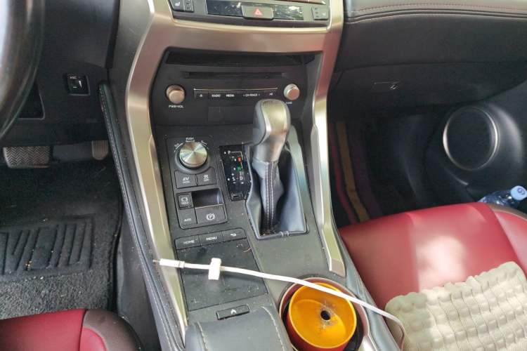 Used Lexus NX 2017 300h Front-Drive FENGSHANG Edition Gear Lever