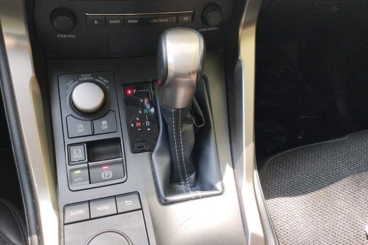 Used Lexus NX 2017 300 All-Wheel Drive Fēngshàng Edition Gear Lever