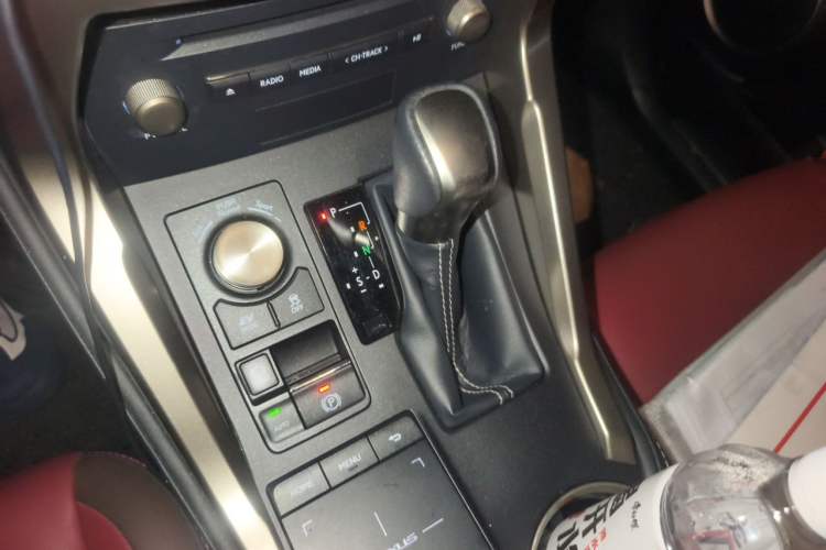 Used Lexus NX 2017 300h Front-Drive FENGSHANG Edition Gear Lever