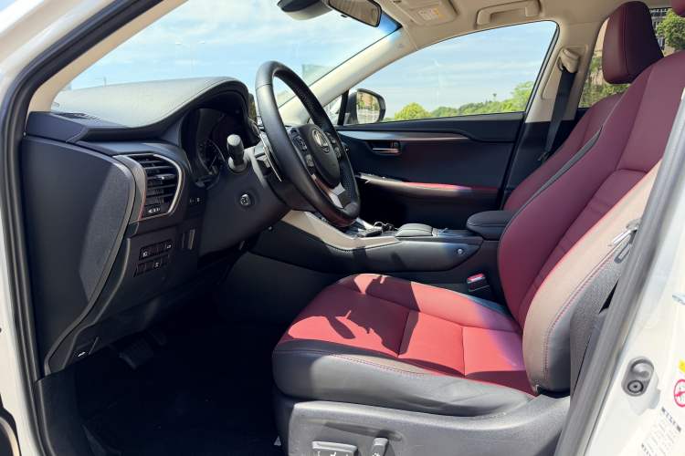 Used Lexus NX 2017 200 All-Wheel Drive Fēngshàng Edition Interior 3