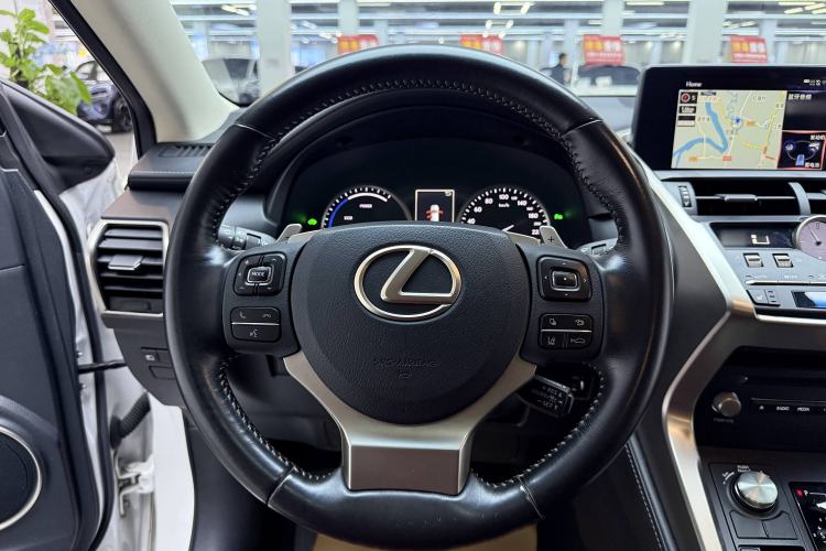 Used Lexus NX 2017 300h Front-Drive FENGSHANG Edition Interior 4
