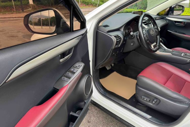 Used Lexus NX 2017 300 All-Wheel Drive Fēngshàng Edition Interior 6