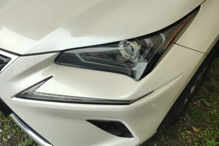 Used Lexus NX 2017 300 Front-Wheel-Drive Limited Edition Left Front Headlight