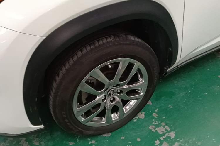 Used Lexus NX 2017 300 All-Wheel Drive Fēngshàng Edition Left Front Wheel Hub