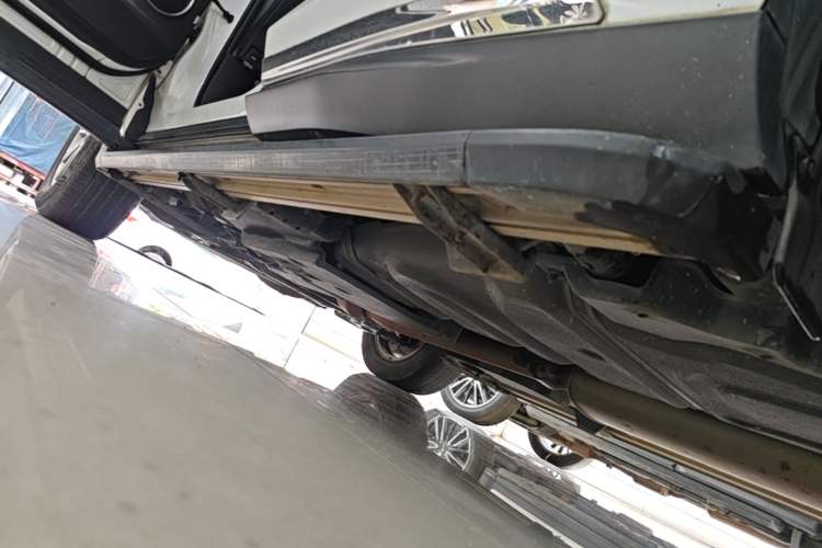 Used Lexus NX 2017 300 Front-Wheel-Drive Limited Edition Left Side Sill
