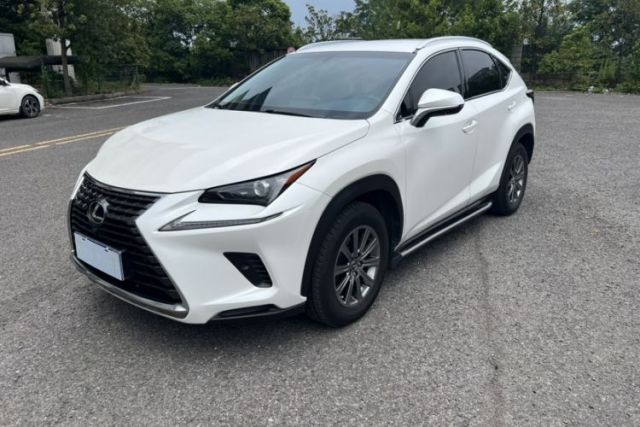 Lexus NX 2017 300 Front-Wheel-Drive Limited Edition d’occasion
