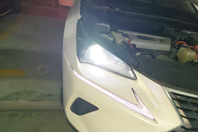 Used Lexus NX 2017 300h Front-Drive FENGSHANG Edition Right Front Headlight