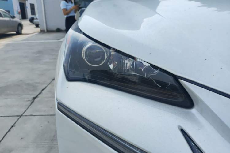 Used Lexus NX 2017 200 Front-Wheel-Drive X-Trail SE Edition Right Front Headlight