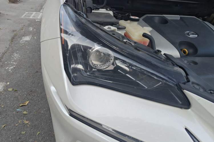 Used Lexus NX 2017 200 Front-Wheel-Drive X-Trail SE Edition Right Front Headlight