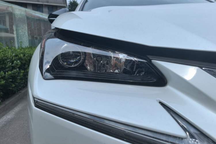 Used Lexus NX 2017 200 Midnight Special Limited Edition Right Front Headlight
