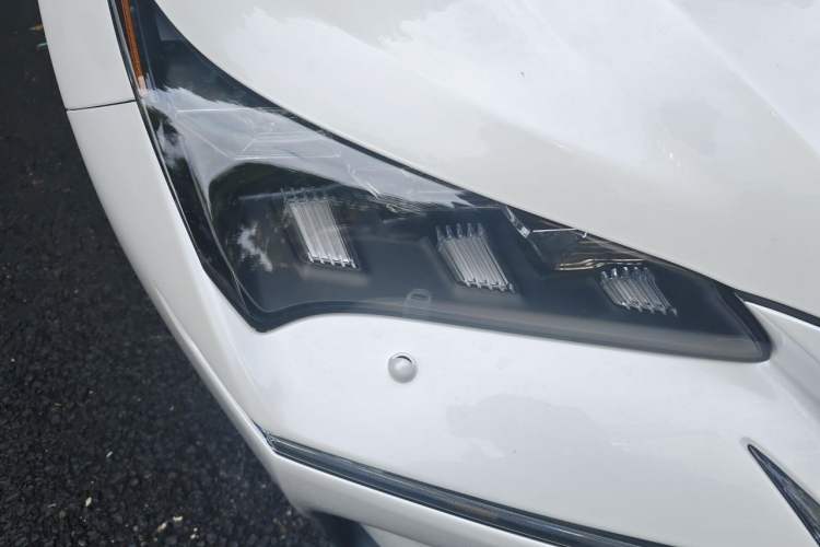 Used Lexus NX 2017 300h All-Wheel Drive Fongzhi Edition Right Front Headlight