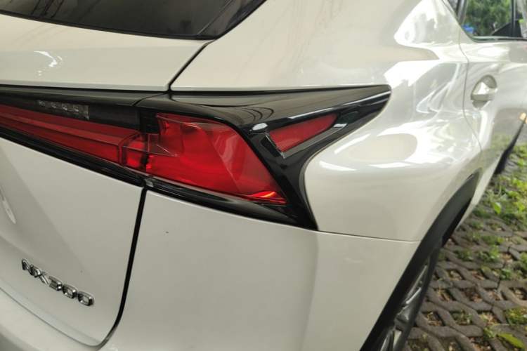 Used Lexus NX 2017 300 Front-Wheel-Drive Limited Edition Right Rear Taillight