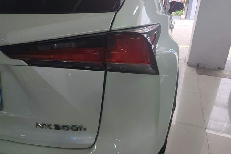 Used Lexus NX 2017 300h Front-Drive FENGSHANG Edition Right Rear Taillight