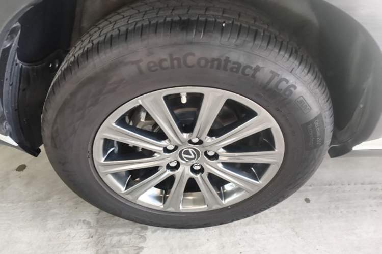 Used Lexus NX 2017 200 All-Wheel Drive Fēngshàng Edition Right Rear Wheel Hub