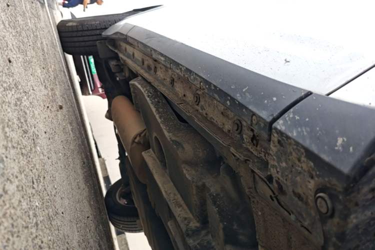 Used Lexus NX 2017 200 Front-Wheel-Drive X-Trail SE Edition Right Side Sill