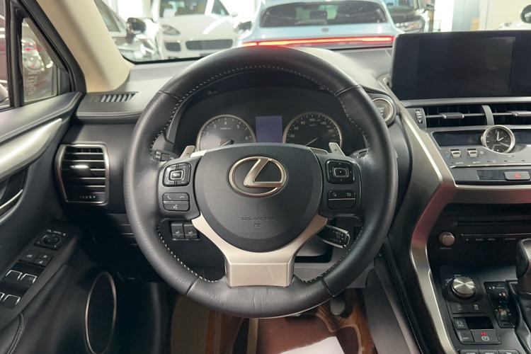 Used Lexus NX 2017 200 Front-Wheel-Drive X-Trail SE Edition Steering Wheel