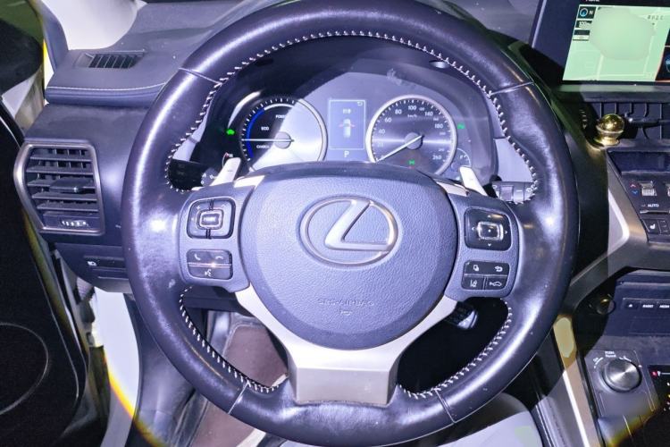 Used Lexus NX 2017 300h Front-Drive FENGSHANG Edition Steering Wheel