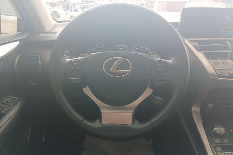 Used Lexus NX 2017 300 Front-Wheel-Drive Limited Edition Steering Wheel