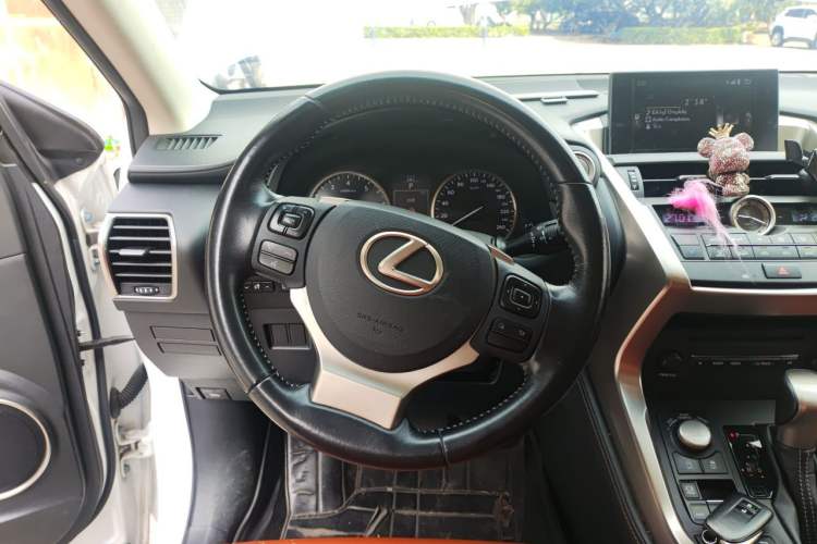 Used Lexus NX 2017 200 Front-Wheel-Drive X-Trail SE Edition Steering Wheel