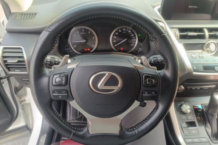 Used Lexus NX 2017 300 Front-Wheel-Drive Limited Edition Steering Wheel