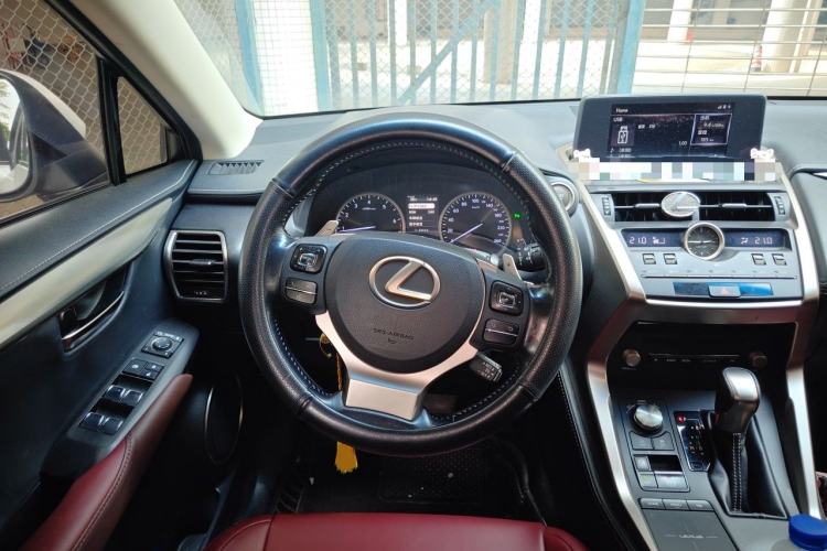 Used Lexus NX 2017 200 Front-Wheel-Drive X-Trail SE Edition Steering Wheel