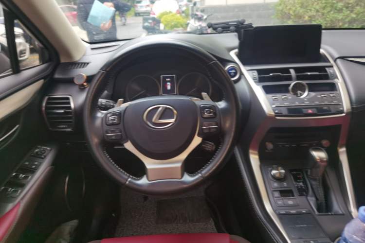 Used Lexus NX 2017 300h Front-Drive FENGSHANG Edition Steering Wheel