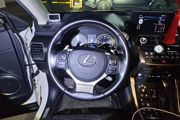 Used Lexus NX 2017 200 Front-Wheel-Drive X-Trail SE Edition Steering Wheel