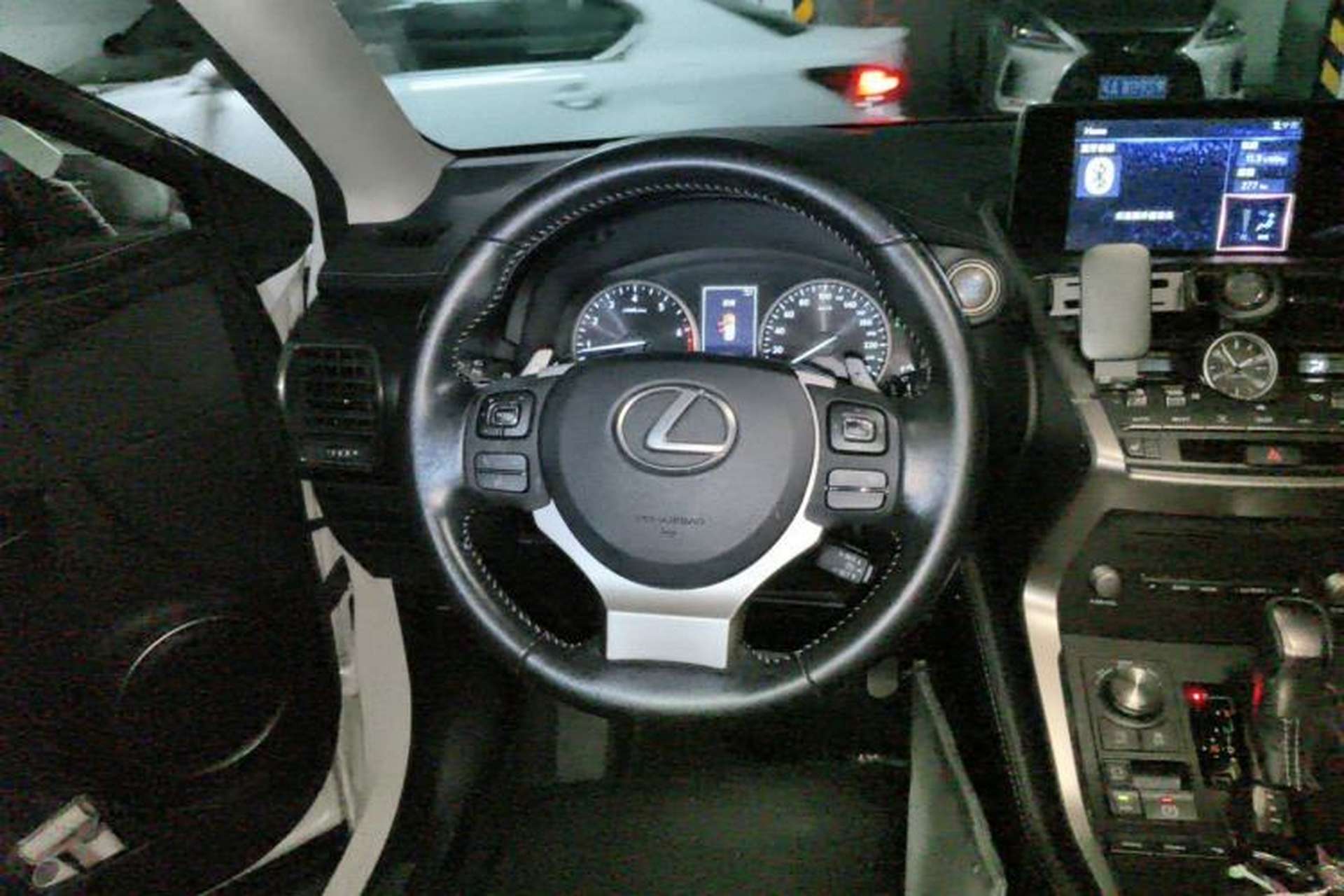 Used Lexus NX 2017 300 Front-Wheel-Drive Limited Edition Steering Wheel