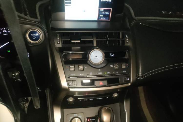 Used Lexus NX 2017 300h Front-Drive FENGSHANG Edition Audio And AC Panel