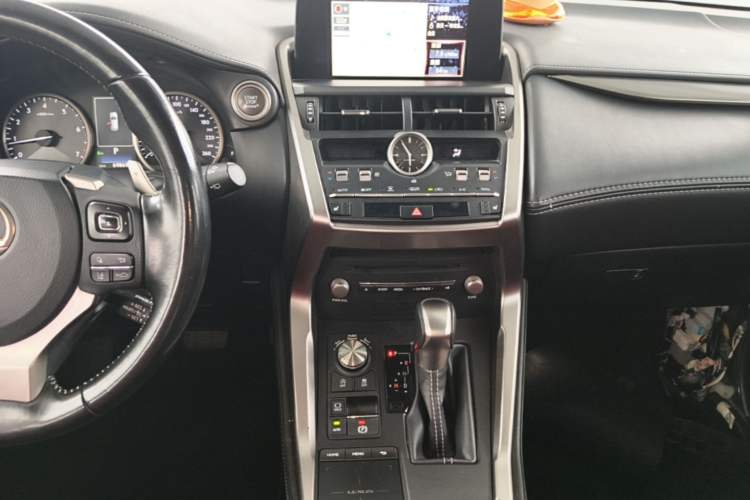 Used Lexus NX 2018 200 All-Wheel Drive FENGSHANG Version China VI Standard Audio And AC Panel