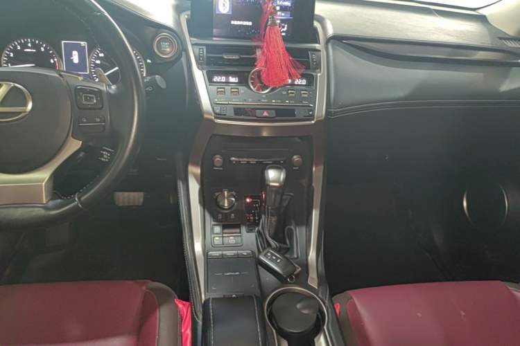 Used Lexus NX 2018 300 Front-Drive Freeline Edition Audio And AC Panel
