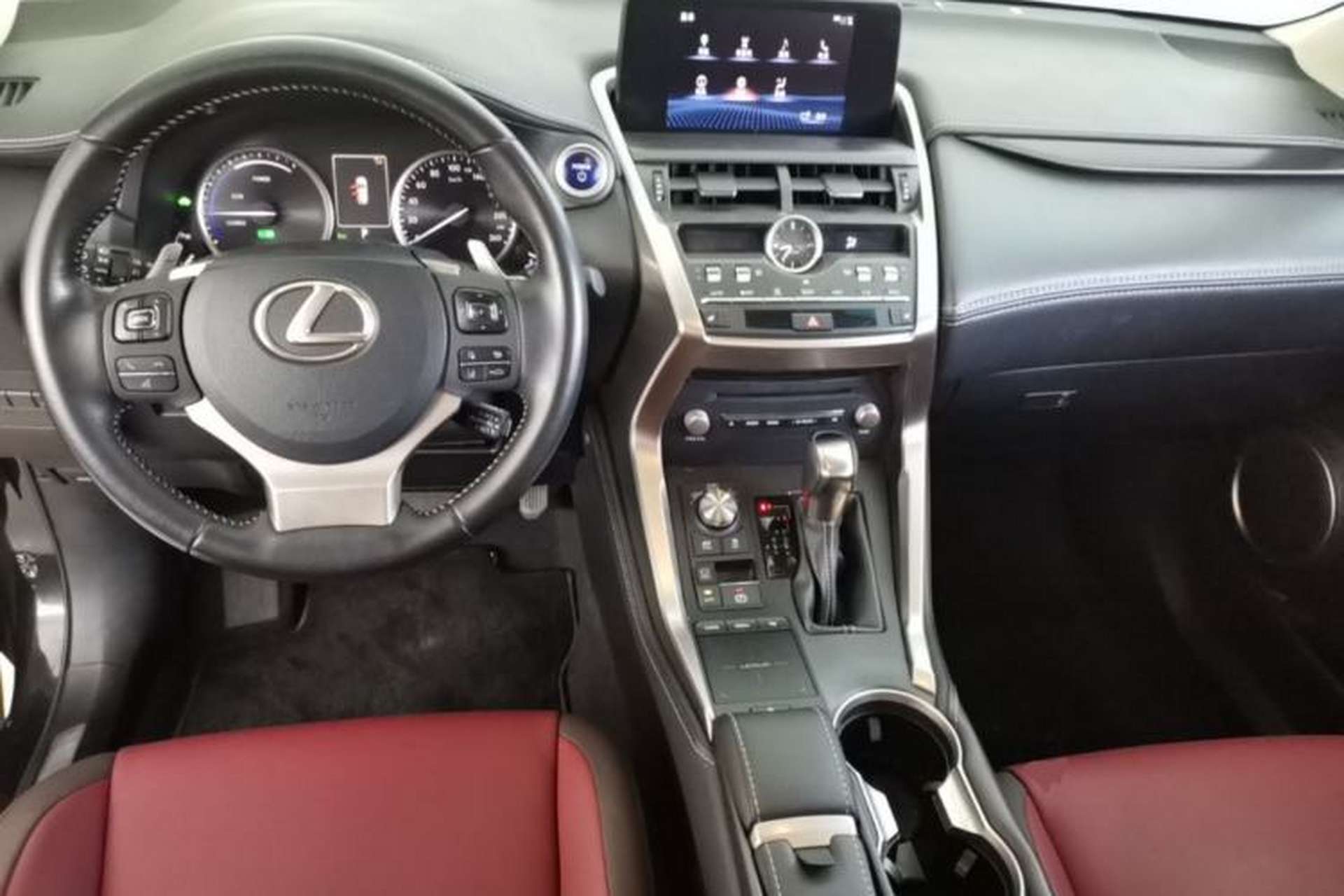 Used Lexus NX 2018 300h Front-Wheel-Drive FENGSHANG Version China V Emission Standard Center Console